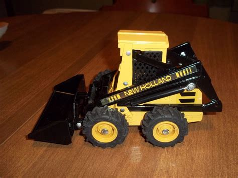 New Holland Loader Diecast and Toy Vehicle for sale 